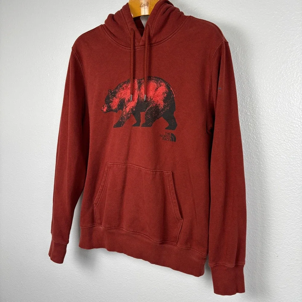 The North Face Bear Graphic Hoodie Mens M Rust Red Pullover Sweatshirt